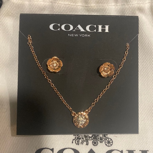 COACH - Necklace & earrings - Picture 7 of 7